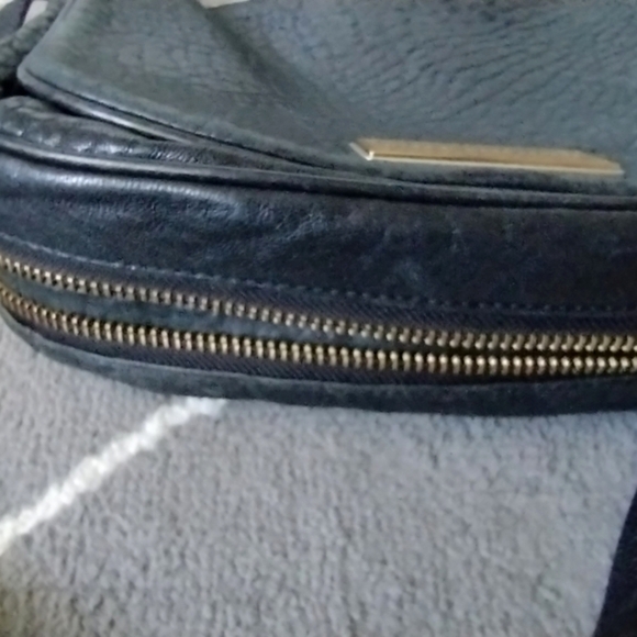 Marc Jacobs Pebbled Leather Crossbody Zip Expand Bag - Picture 11 of 16